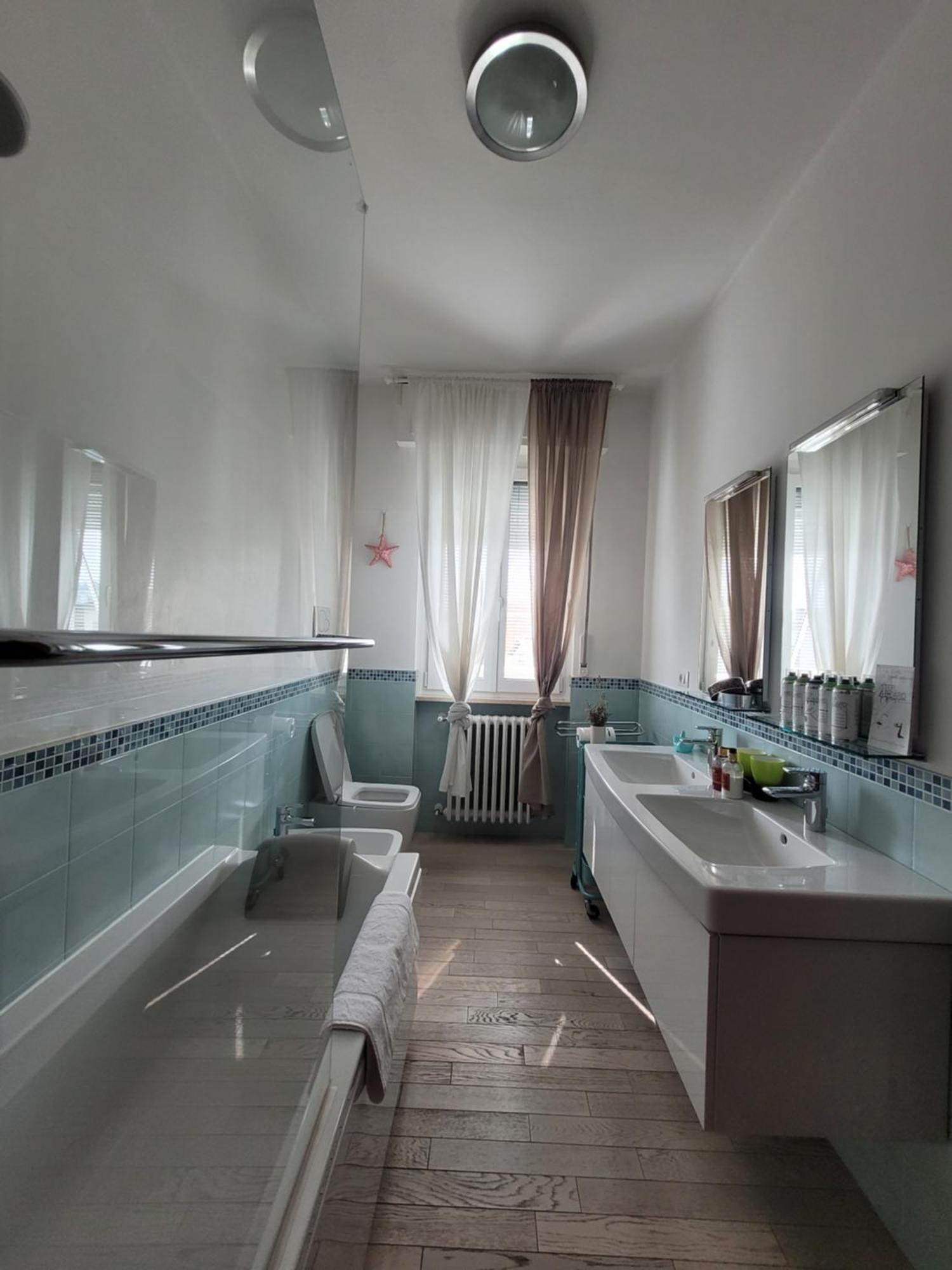 Garda Best Living Desenzano del Garda Exterior foto
